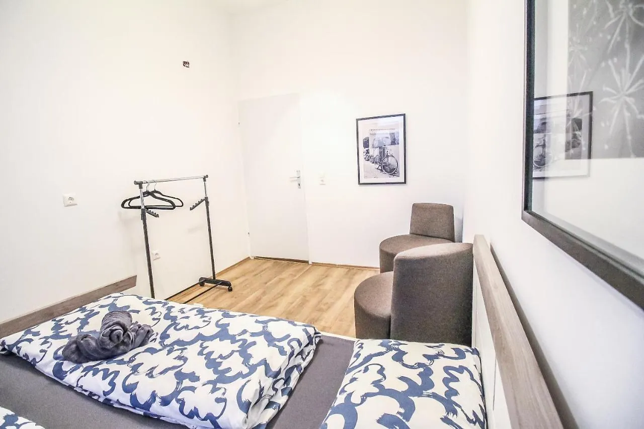 Superior Double Room Lv B Vienna 0*,
