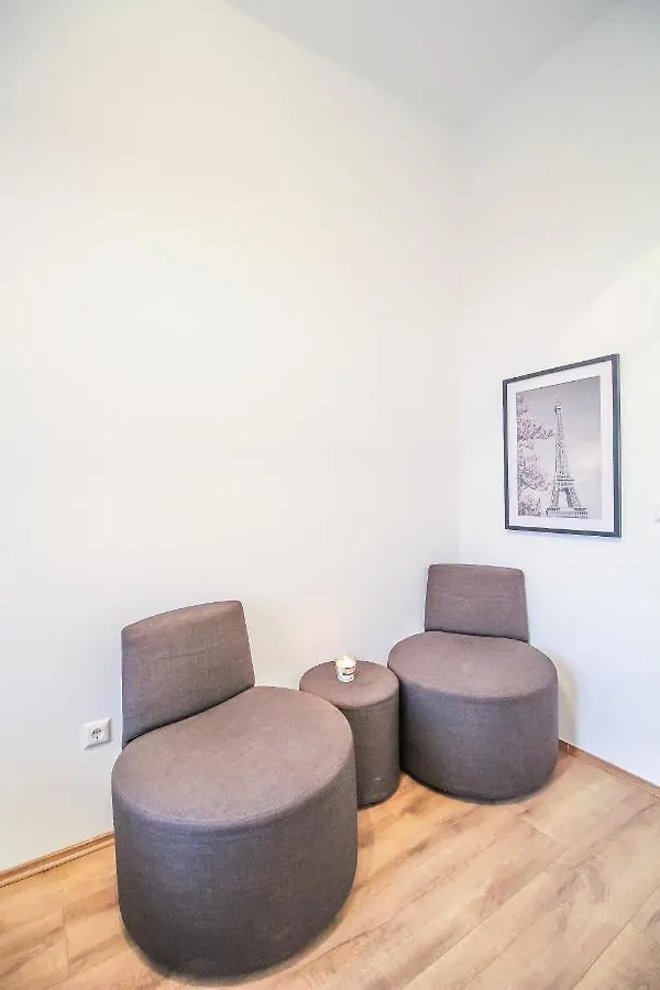 Superior Double Room Lv B Viena 0*,